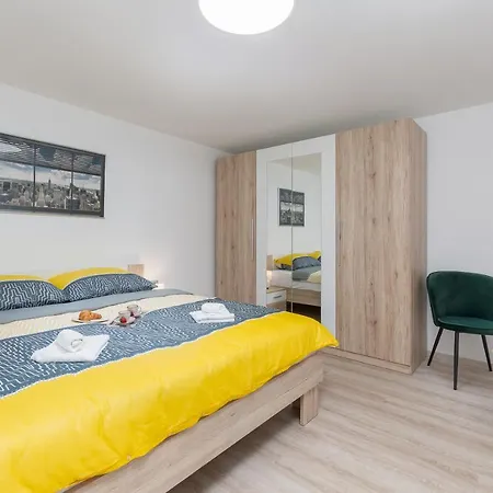 Apartment Ena Near Pula Amphitheater Pula