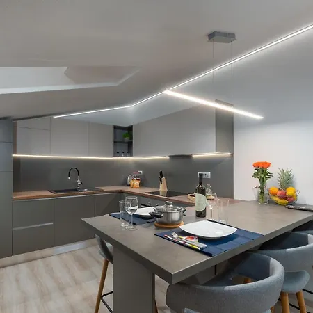 Apartment Ena Near Pula Amphitheater
