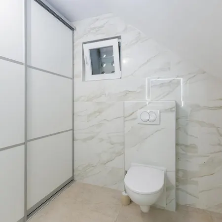 Casa vacanze Ena Near Amphitheater Pola