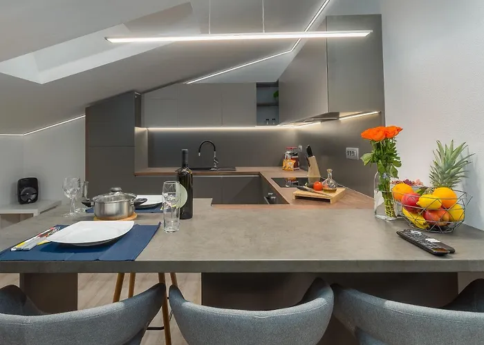 Daire Ena Near Amphitheater