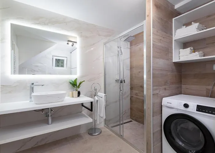 Ena Near Amphitheater Pula