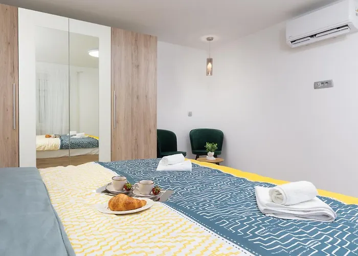 Ena Near Amphitheater