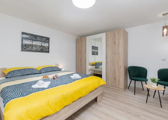 Ena Near Amphitheater Pula