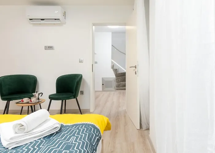 Daire Ena Near Amphitheater *